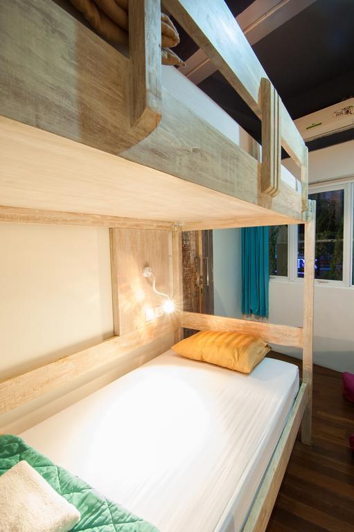 Nau Here Hostel Kuta  Bagian luar foto