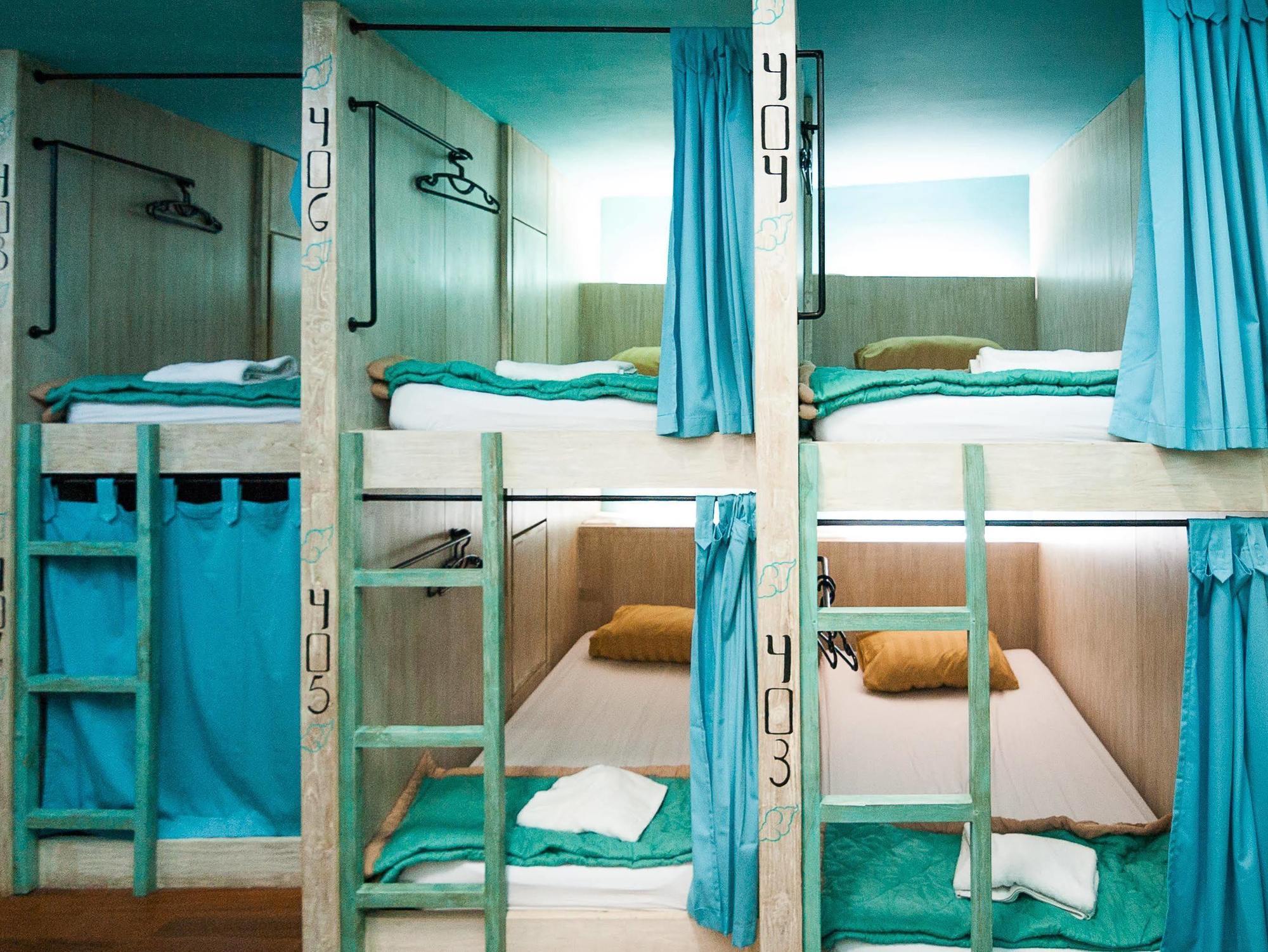 Nau Here Hostel Kuta  Bagian luar foto
