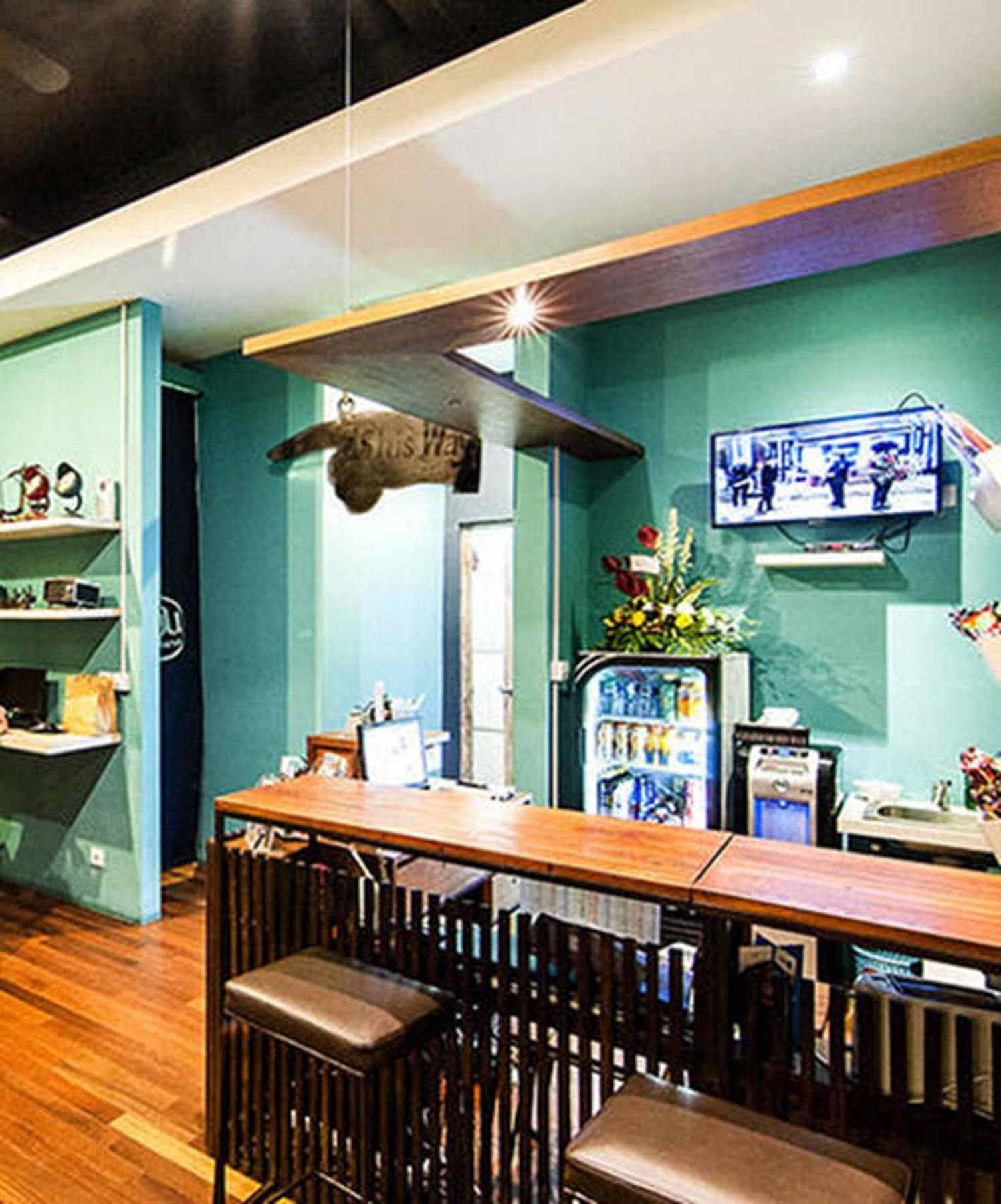 Nau Here Hostel Kuta  Bagian luar foto