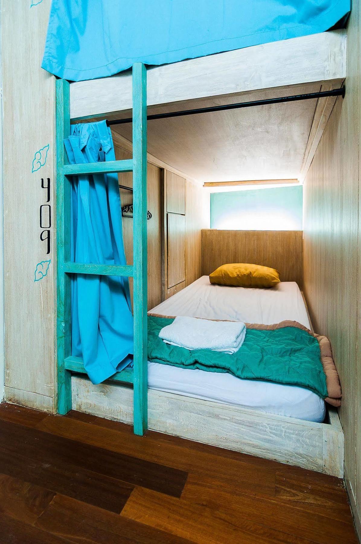 Nau Here Hostel Kuta  Bagian luar foto