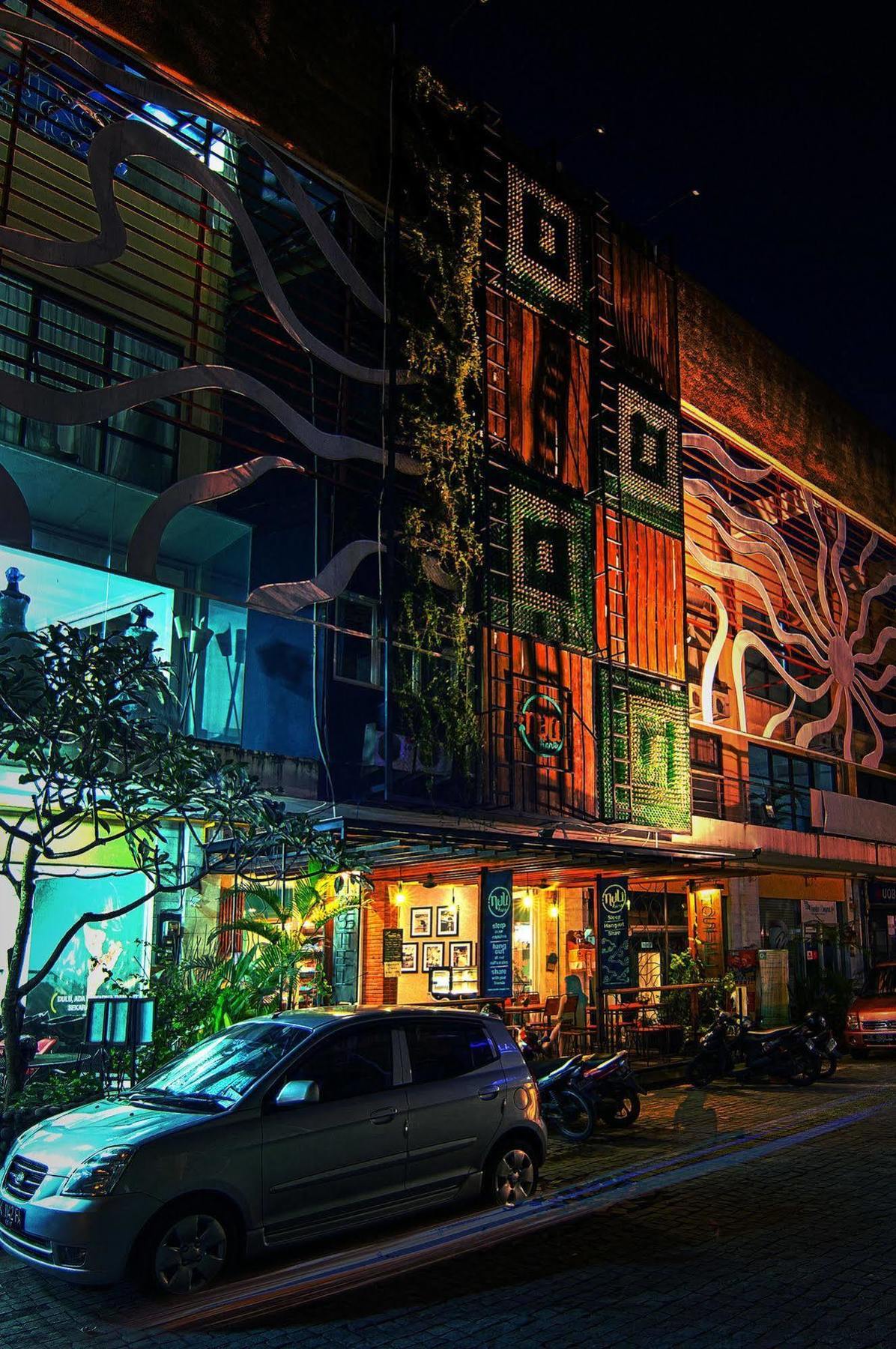 Nau Here Hostel Kuta  Bagian luar foto