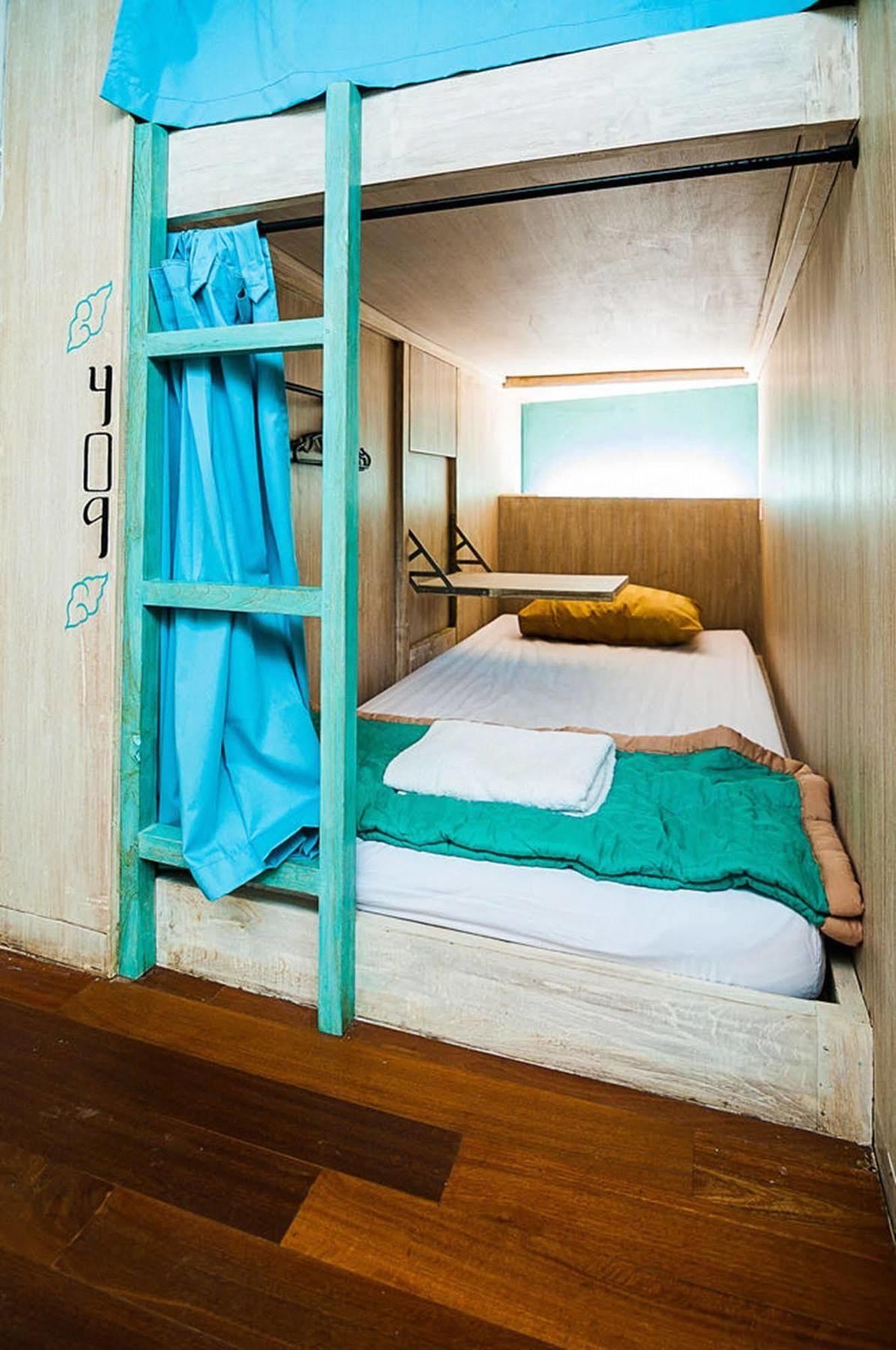 Nau Here Hostel Kuta  Bagian luar foto