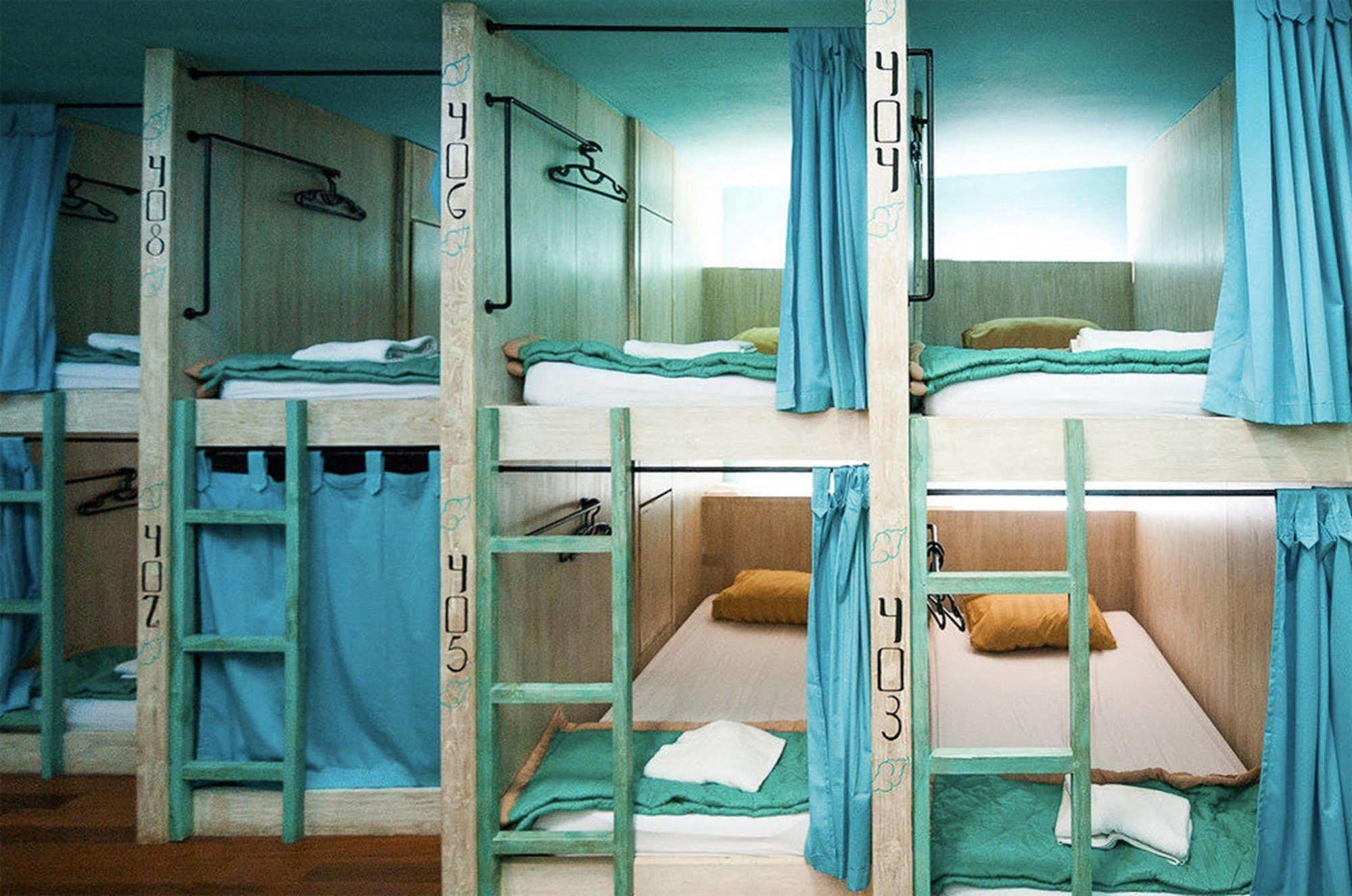 Nau Here Hostel Kuta  Bagian luar foto